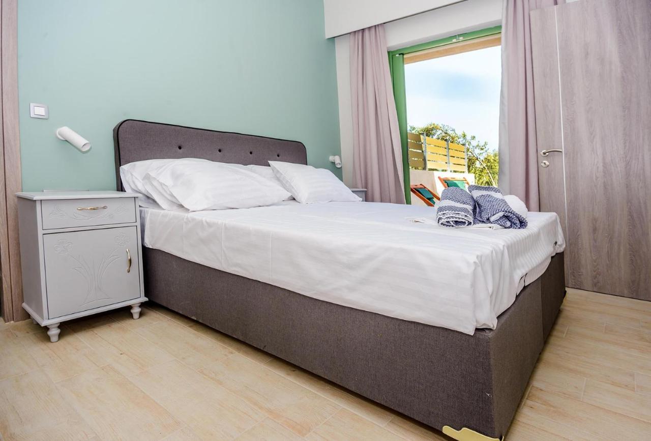 Tzogias Apartments Pan Lassi  Bagian luar foto
